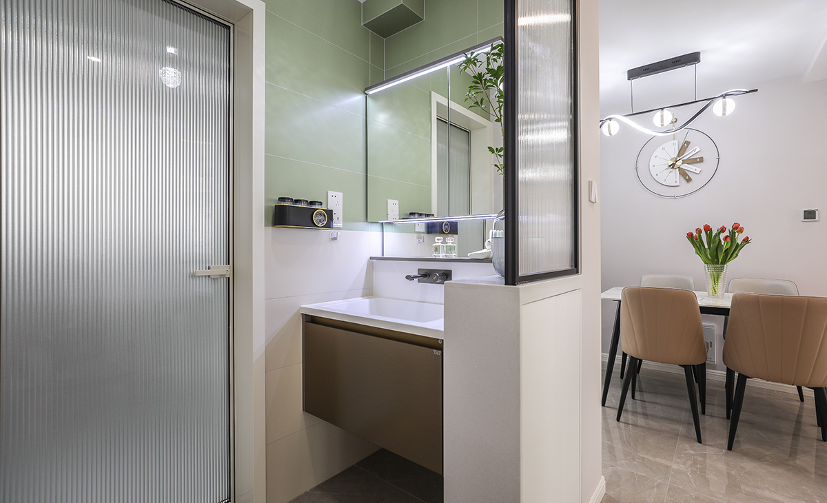 干區考慮采光效果。采用了半隔斷做法，空間感有擴大。