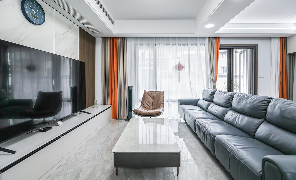 空間的高質感，往往將復雜與精細包藏于內，終以最簡單直觀的形式外化呈現。而環境于人有重塑、重構影響之效，設計則是將這種正向效果高度地提煉，傳達平衡與和諧的感性共鳴。