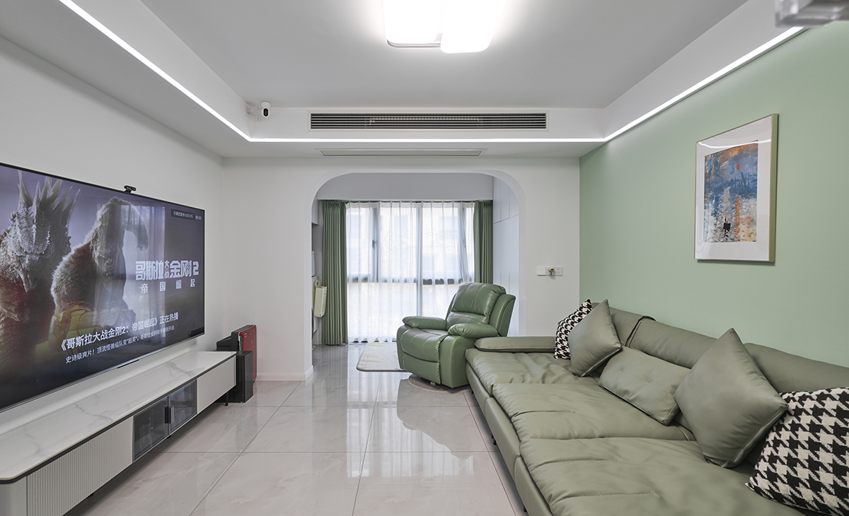 客廳借用過道空間，大大提高了空間利用率。