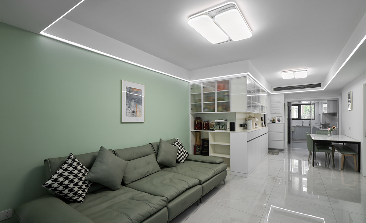 客廳借用過道空間，大大提高了空間利用率。