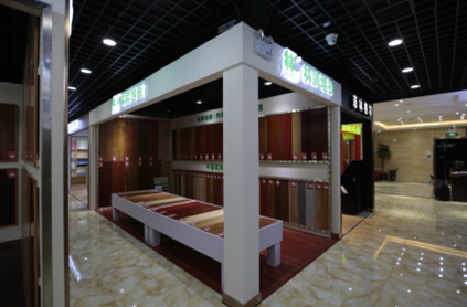 裝修材料千萬不能干成流鼻血的松江塑膠跑道!