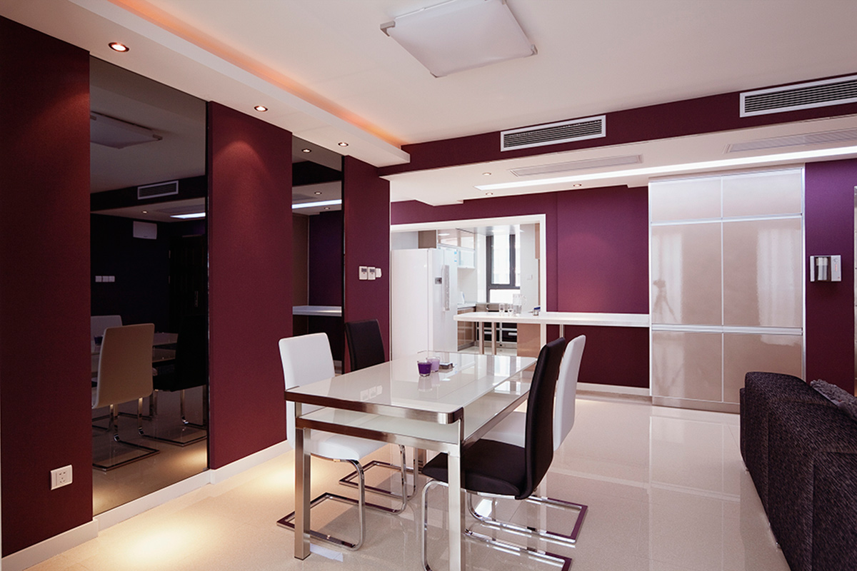 以色彩的高度凝練和造型的極度簡潔，將空間進行合理精致的組合，描繪出最豐富動人的空間效果。
