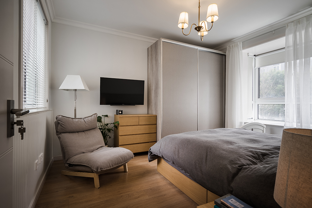 營造出時尚前衛的感覺。不論是臥室還是客廳
