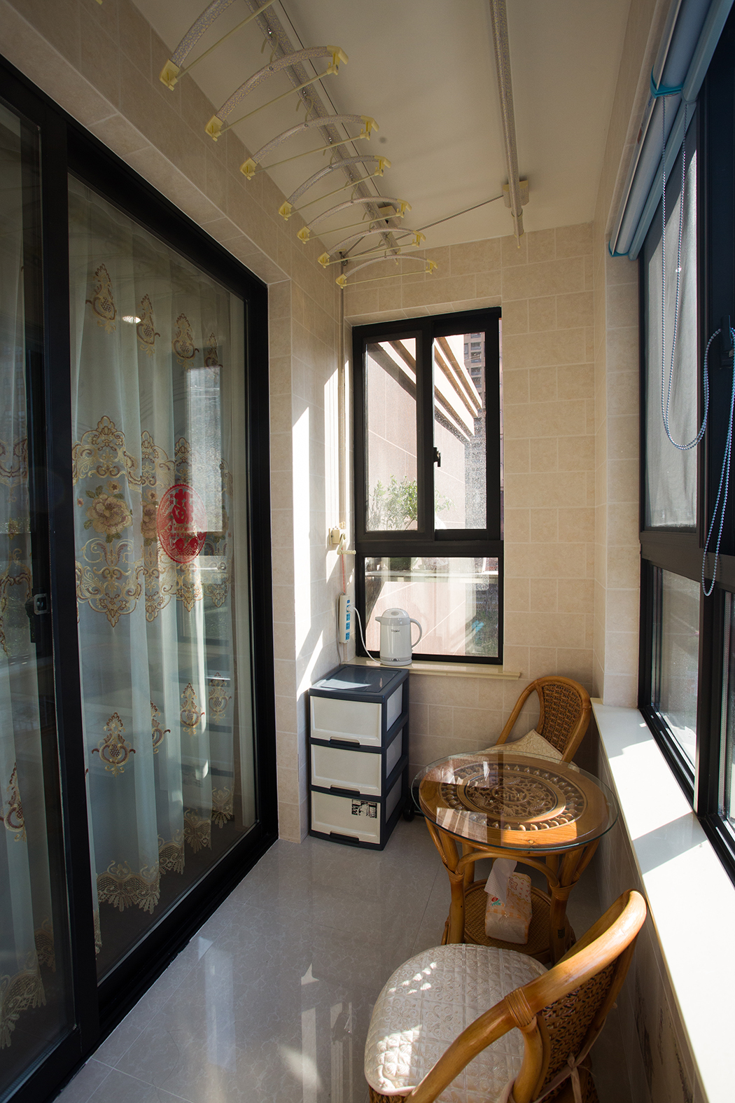 衛生間的設備、裝飾及色彩的搭配是衛浴空間的重要組成