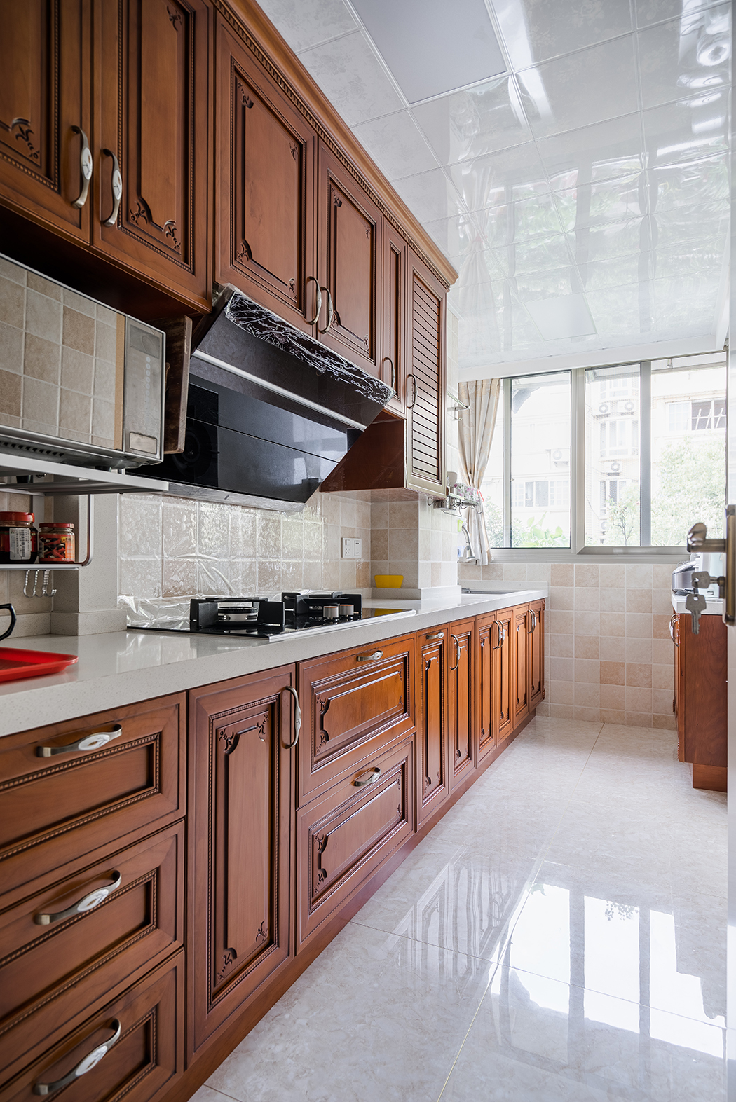 廚房也許是每一位女主在設計時提出要求比較多的地方，畢竟這里創作出了她所有精心準備的美食~一切當然由她來主宰！