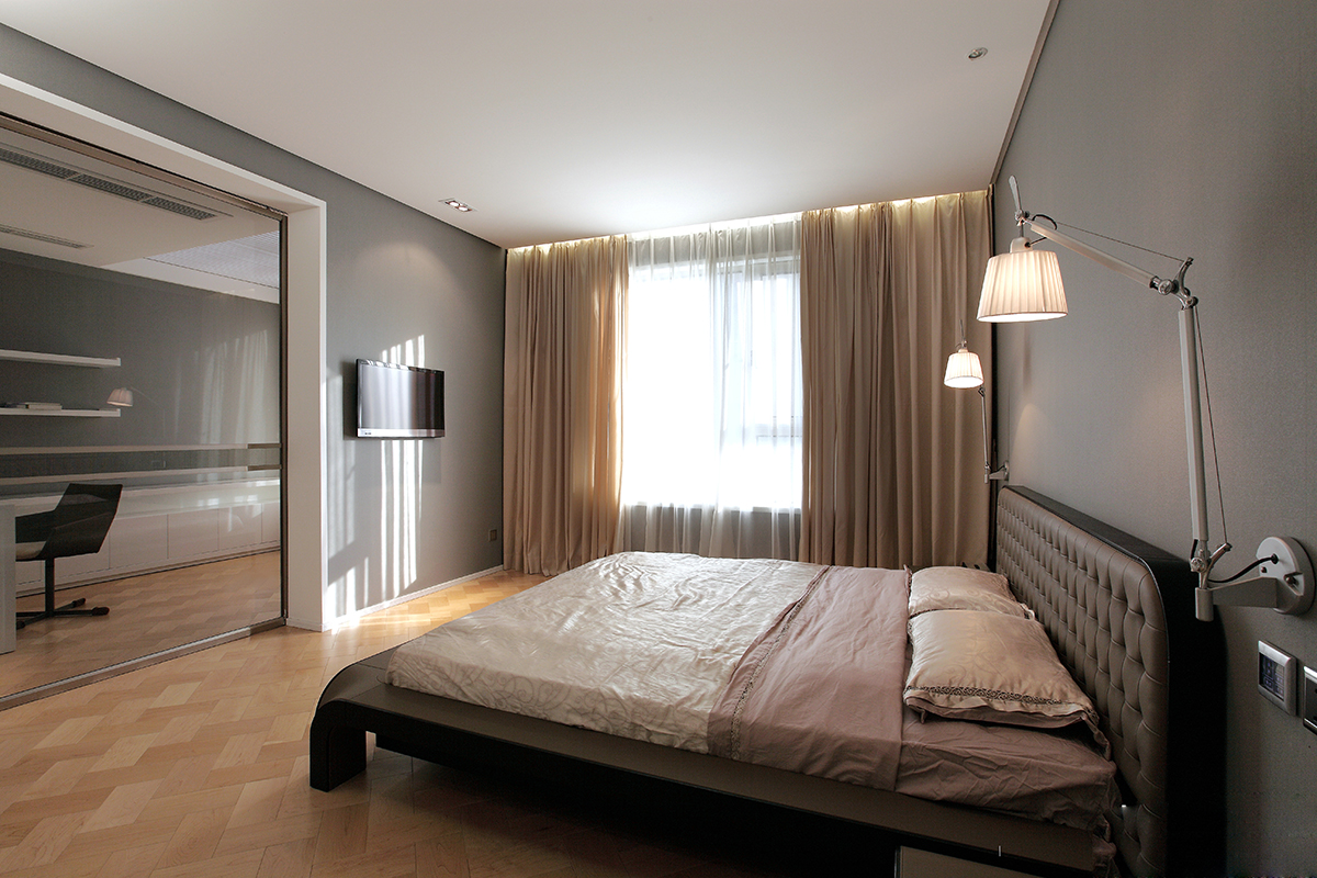 主臥房間 書房 衛生間形成一個套間，充分的讓主臥發揮舒適度
